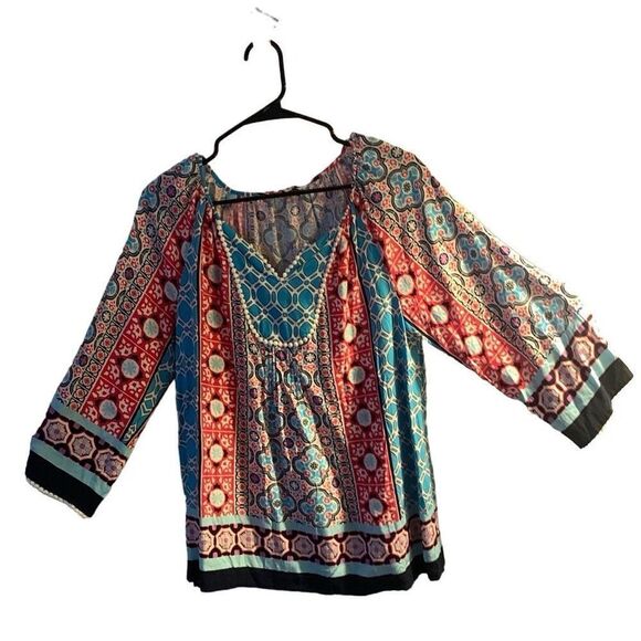 Pre Owned Women’s Crown & Ivy Blouse Size Med Hippie Vibe Classic Chic - Picture 1 of 10